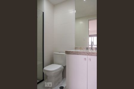 Apartamento à venda com 67m², 2 quartos e 1 vaga Apartamento à venda com 67m², 2 quartos e 1 vagaBanheiro da suíte