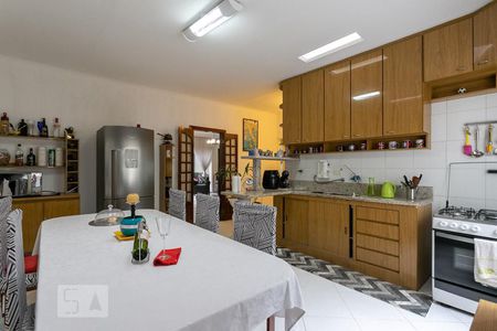 Casa à venda com 260m², 4 quartos e 3 vagasCozinha