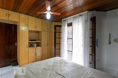 Casa à venda com 260m², 4 quartos e 3 vagasSuíte