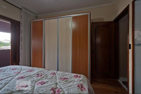 Casa à venda com 481m², 4 quartos e 8 vagas Casa à venda com 481m², 4 quartos e 8 vagasSuíte