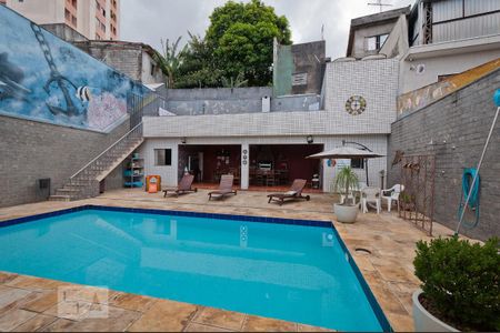 Casa à venda com 481m², 4 quartos e 8 vagas Casa à venda com 481m², 4 quartos e 8 vagasVista do Quarto 1