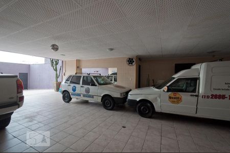 Casa à venda com 481m², 4 quartos e 8 vagas Casa à venda com 481m², 4 quartos e 8 vagasGaragem