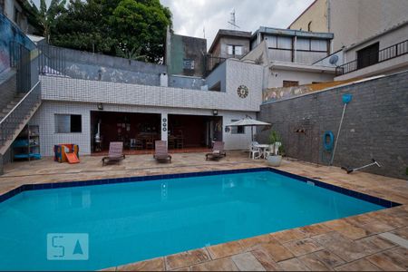 Casa à venda com 481m², 4 quartos e 8 vagas Casa à venda com 481m², 4 quartos e 8 vagasVista do Quarto 2