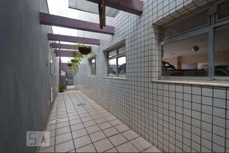 Casa à venda com 481m², 4 quartos e 8 vagas Casa à venda com 481m², 4 quartos e 8 vagasCorredor