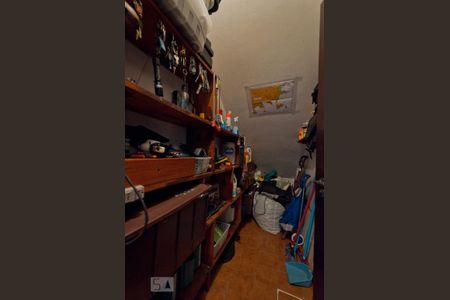 Casa à venda com 481m², 4 quartos e 8 vagas Casa à venda com 481m², 4 quartos e 8 vagasGaragem