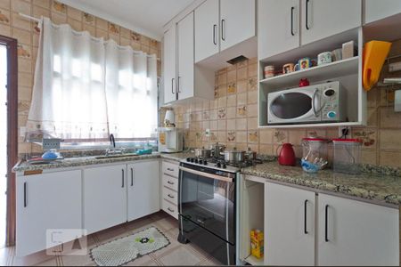 Casa à venda com 481m², 4 quartos e 8 vagas Casa à venda com 481m², 4 quartos e 8 vagasCozinha