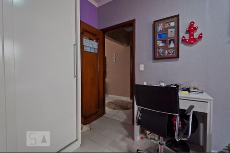 Casa à venda com 481m², 4 quartos e 8 vagas Casa à venda com 481m², 4 quartos e 8 vagasQuarto 1
