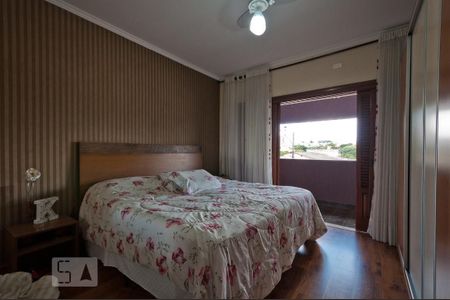 Casa à venda com 481m², 4 quartos e 8 vagas Casa à venda com 481m², 4 quartos e 8 vagasSuíte