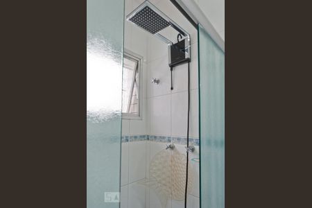 Casa à venda com 481m², 4 quartos e 8 vagas Casa à venda com 481m², 4 quartos e 8 vagasChuveiro