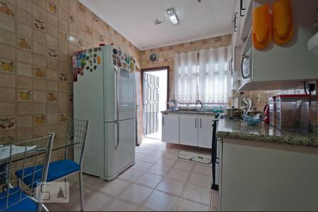 Casa à venda com 481m², 4 quartos e 8 vagas Casa à venda com 481m², 4 quartos e 8 vagasCozinha