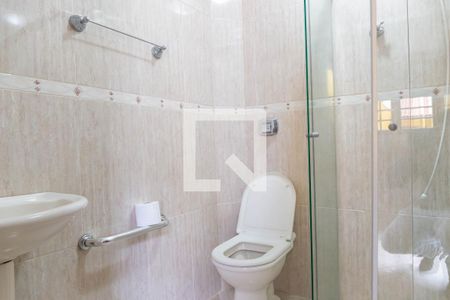 Casa à venda com 141m², 2 quartos e 2 vagas Casa à venda com 141m², 2 quartos e 2 vagasbanheiro area de serviços