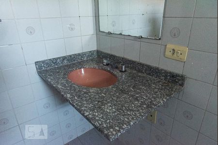 Casa à venda com 290m², 4 quartos e 2 vagas Casa à venda com 290m², 4 quartos e 2 vagasBanheiro