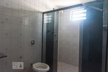 Casa à venda com 290m², 4 quartos e 2 vagas Casa à venda com 290m², 4 quartos e 2 vagasBanheiro