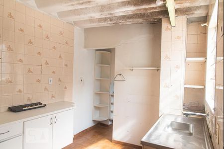 Casa à venda com 290m², 4 quartos e 2 vagas Casa à venda com 290m², 4 quartos e 2 vagasCozinha 3