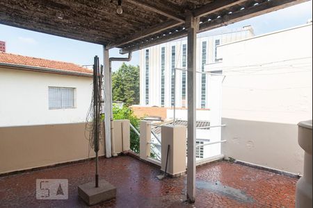 Casa à venda com 290m², 4 quartos e 2 vagas Casa à venda com 290m², 4 quartos e 2 vagasVaranda Quarto
