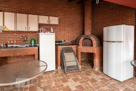 Casa à venda com 135m², 5 quartos e 2 vagas Casa à venda com 135m², 5 quartos e 2 vagasQuintal