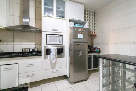 Casa à venda com 135m², 5 quartos e 2 vagas Casa à venda com 135m², 5 quartos e 2 vagasCozinha 2