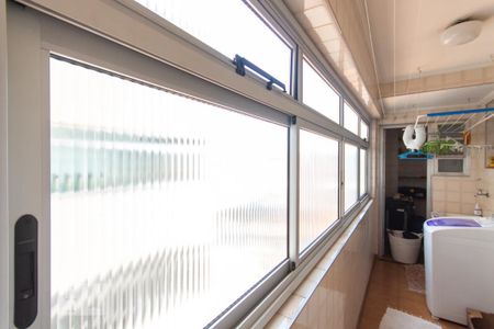 Apartamento à venda com 92m², 3 quartos e 1 vaga Apartamento à venda com 92m², 3 quartos e 1 vagaLavanderia - Janela