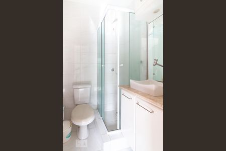 Banheiro de apartamento para alugar com 1 quarto, 40m² em Centro Histórico, Porto Alegre
