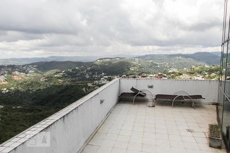 Studio à venda com 120m², 2 quartos e 1 vaga Studio à venda com 120m², 2 quartos e 1 vagaSacada