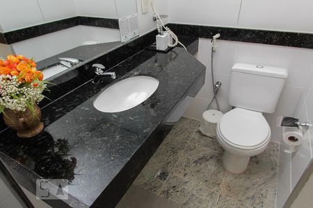 Studio à venda com 120m², 2 quartos e 1 vaga Studio à venda com 120m², 2 quartos e 1 vagaBanheiro da Suíte