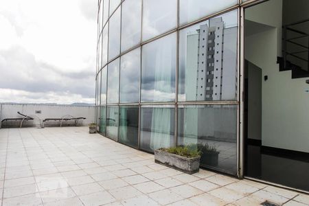 Studio à venda com 120m², 2 quartos e 1 vaga Studio à venda com 120m², 2 quartos e 1 vagaSacada