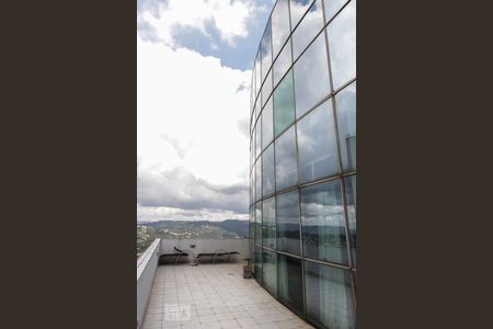 Studio à venda com 120m², 2 quartos e 1 vaga Studio à venda com 120m², 2 quartos e 1 vagaSacada