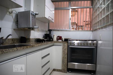 Apartamento para alugar com 113m², 3 quartos e sem vaga Apartamento para alugar com 113m², 3 quartos e sem vagaCozinha - Armários