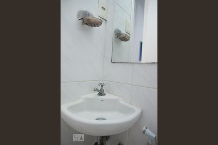 Apartamento para alugar com 113m², 3 quartos e sem vaga Apartamento para alugar com 113m², 3 quartos e sem vagaLavabo