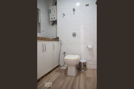 Apartamento para alugar com 113m², 3 quartos e sem vaga Apartamento para alugar com 113m², 3 quartos e sem vagaBanheiro Social