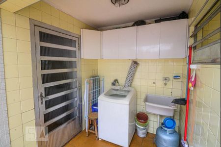 Casa à venda com 180m², 3 quartos e 2 vagas Casa à venda com 180m², 3 quartos e 2 vagasÁrea de Serviço