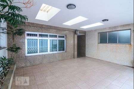 Casa à venda com 180m², 3 quartos e 2 vagas Casa à venda com 180m², 3 quartos e 2 vagasGaragem