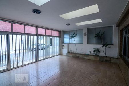Casa à venda com 180m², 3 quartos e 2 vagas Casa à venda com 180m², 3 quartos e 2 vagasGaragem