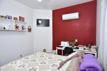 Casa de condomínio à venda com 230m², 4 quartos e 3 vagasQuarto 1