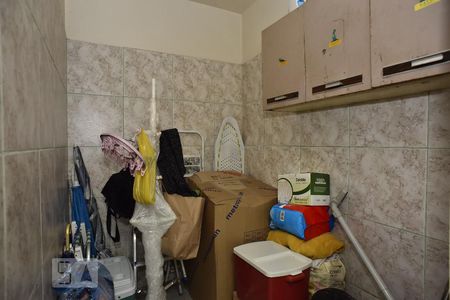 Casa de condomínio à venda com 230m², 4 quartos e 3 vagasLavanderia