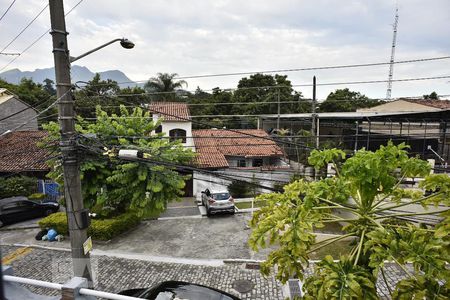 Casa de condomínio à venda com 230m², 4 quartos e 3 vagasVista do Quarto 2