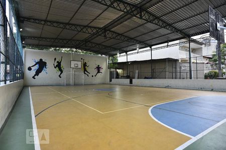 Casa de condomínio à venda com 230m², 4 quartos e 3 vagasQuadra Esportiva