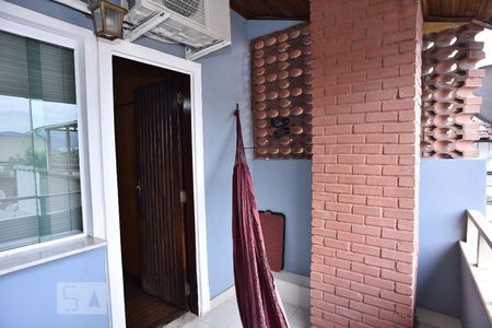 Casa de condomínio à venda com 230m², 4 quartos e 3 vagasVaranda da Suíte