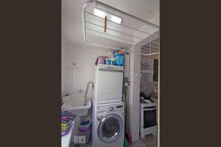 Apartamento à venda com 74m², 3 quartos e 2 vagas Apartamento à venda com 74m², 3 quartos e 2 vagasÁrea de Serviço