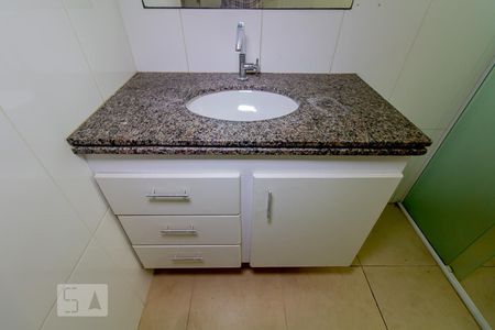 Casa à venda com 160m², 2 quartos e 4 vagas Casa à venda com 160m², 2 quartos e 4 vagasBanheiro Social