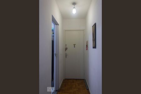 Apartamento à venda com 45m², 1 quarto e sem vagaCorredor