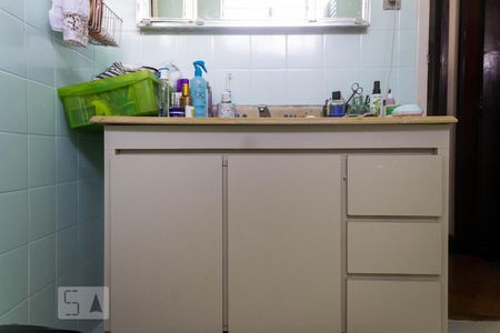 Casa à venda com 800m², 3 quartos e 2 vagas Casa à venda com 800m², 3 quartos e 2 vagasBanheiro