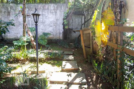 Casa à venda com 800m², 3 quartos e 2 vagas Casa à venda com 800m², 3 quartos e 2 vagasÁrea Externa