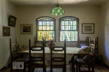 Casa à venda com 800m², 3 quartos e 2 vagas Casa à venda com 800m², 3 quartos e 2 vagasSala de Jantar