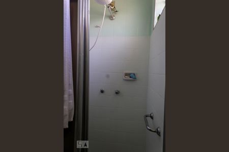 Casa à venda com 800m², 3 quartos e 2 vagas Casa à venda com 800m², 3 quartos e 2 vagasBanheiro