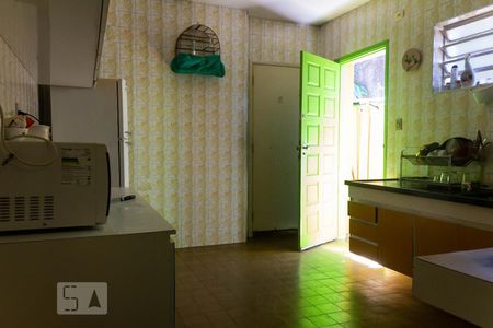 Casa à venda com 800m², 3 quartos e 2 vagas Casa à venda com 800m², 3 quartos e 2 vagasCozinha