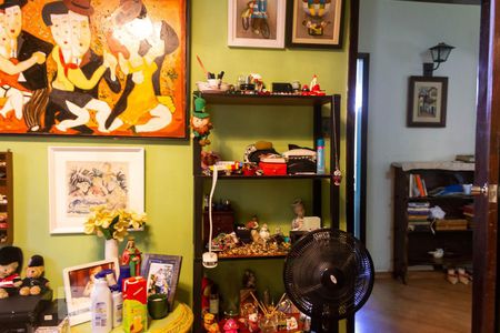 Casa à venda com 800m², 3 quartos e 2 vagas Casa à venda com 800m², 3 quartos e 2 vagasQuarto 1