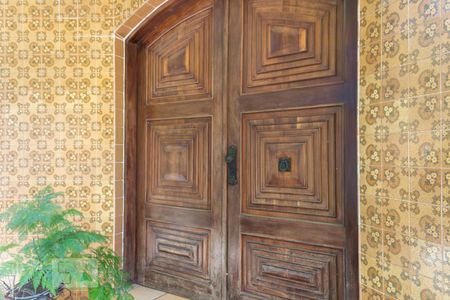 Casa à venda com 800m², 3 quartos e 2 vagas Casa à venda com 800m², 3 quartos e 2 vagasÁrea Externa