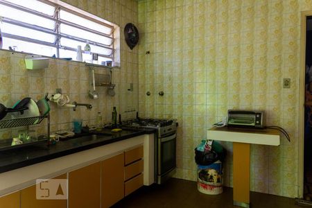 Casa à venda com 800m², 3 quartos e 2 vagas Casa à venda com 800m², 3 quartos e 2 vagasCozinha