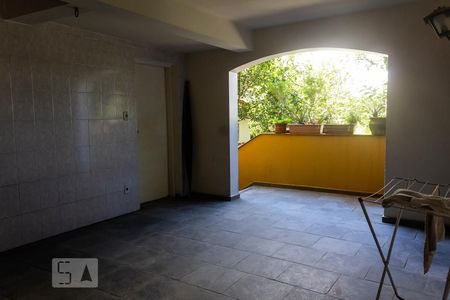 Casa à venda com 800m², 3 quartos e 2 vagas Casa à venda com 800m², 3 quartos e 2 vagasGaragem